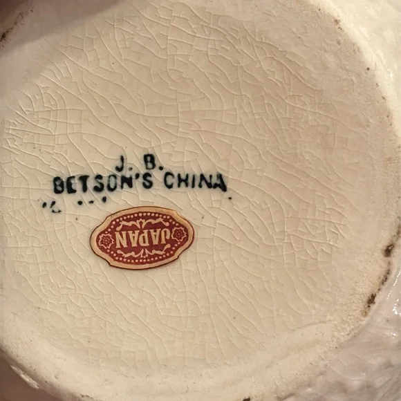 JB Betson's china beehive sugar bowl with clover - Picture 7 of 10